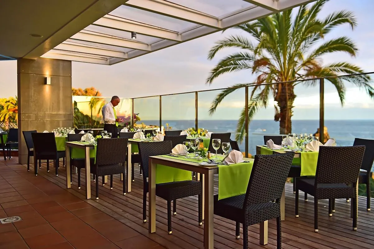 Pestana Promenade Ocean Resort Hotel Funchal  4*, Funchal (Madeira)
