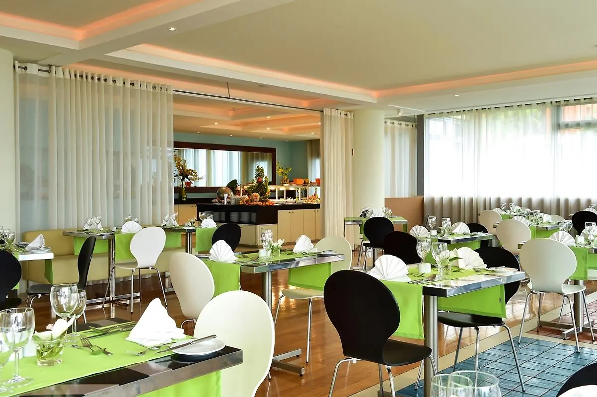 Pestana Promenade Ocean Resort Hotel Φουνκάλ