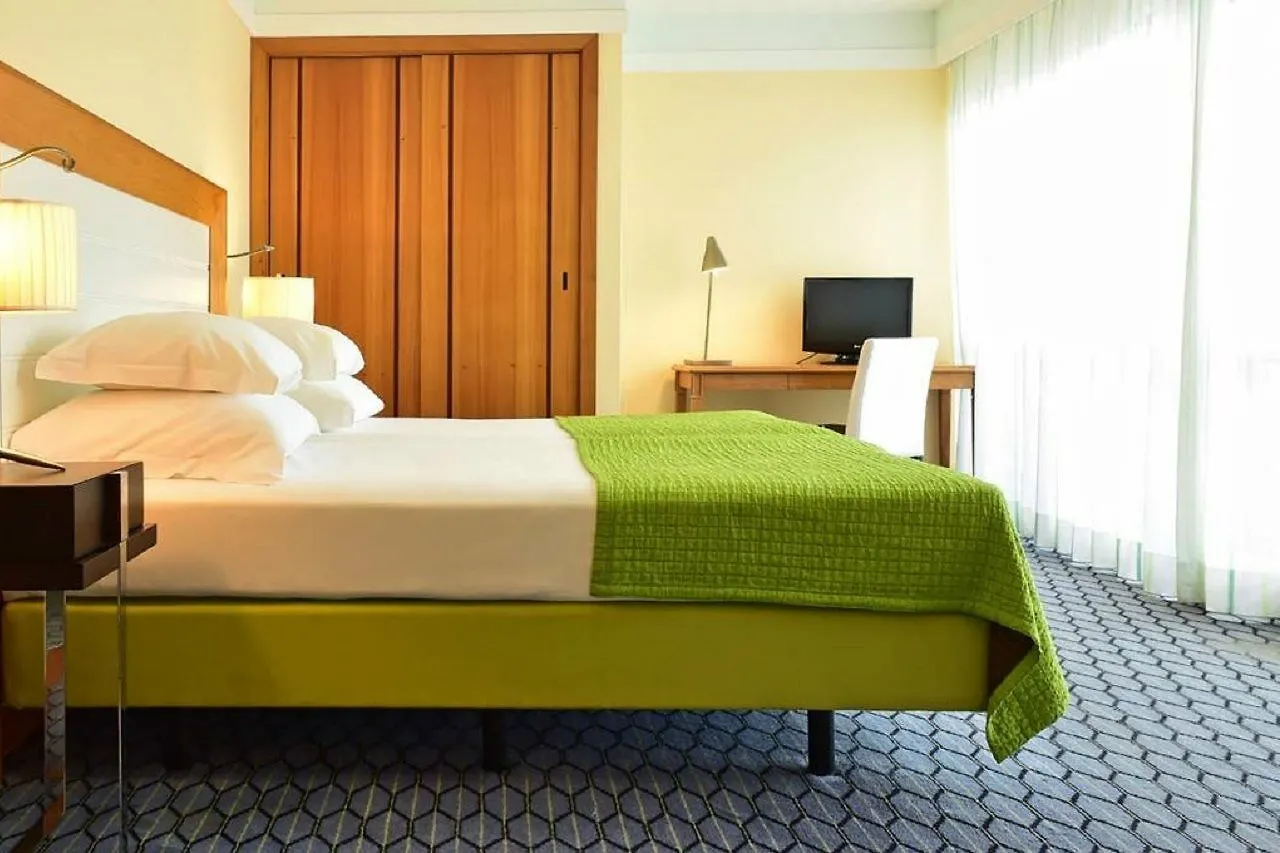 Pestana Promenade Ocean Resort Hotel Funchal  Funchal (Madeira)